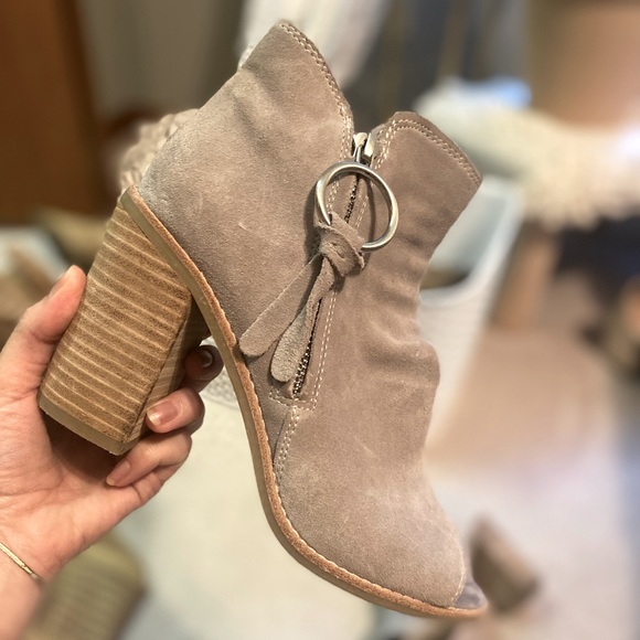 Gray booties - Picture 4 of 5